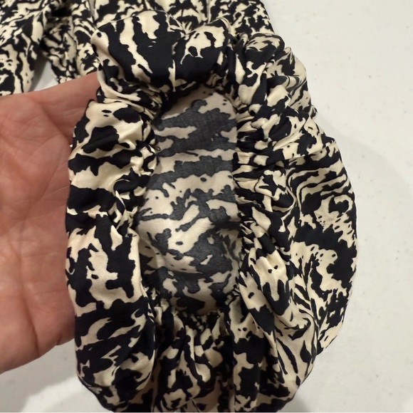 H&M Patterned Blouse Wide Long Sleeves Short Black & Cream Women’s Size Large - Picture 4 of 15